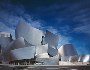 Walt Disney Concert Hall à Los Angeles, oeuvre de Frank Gehry