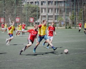 jouer au foot