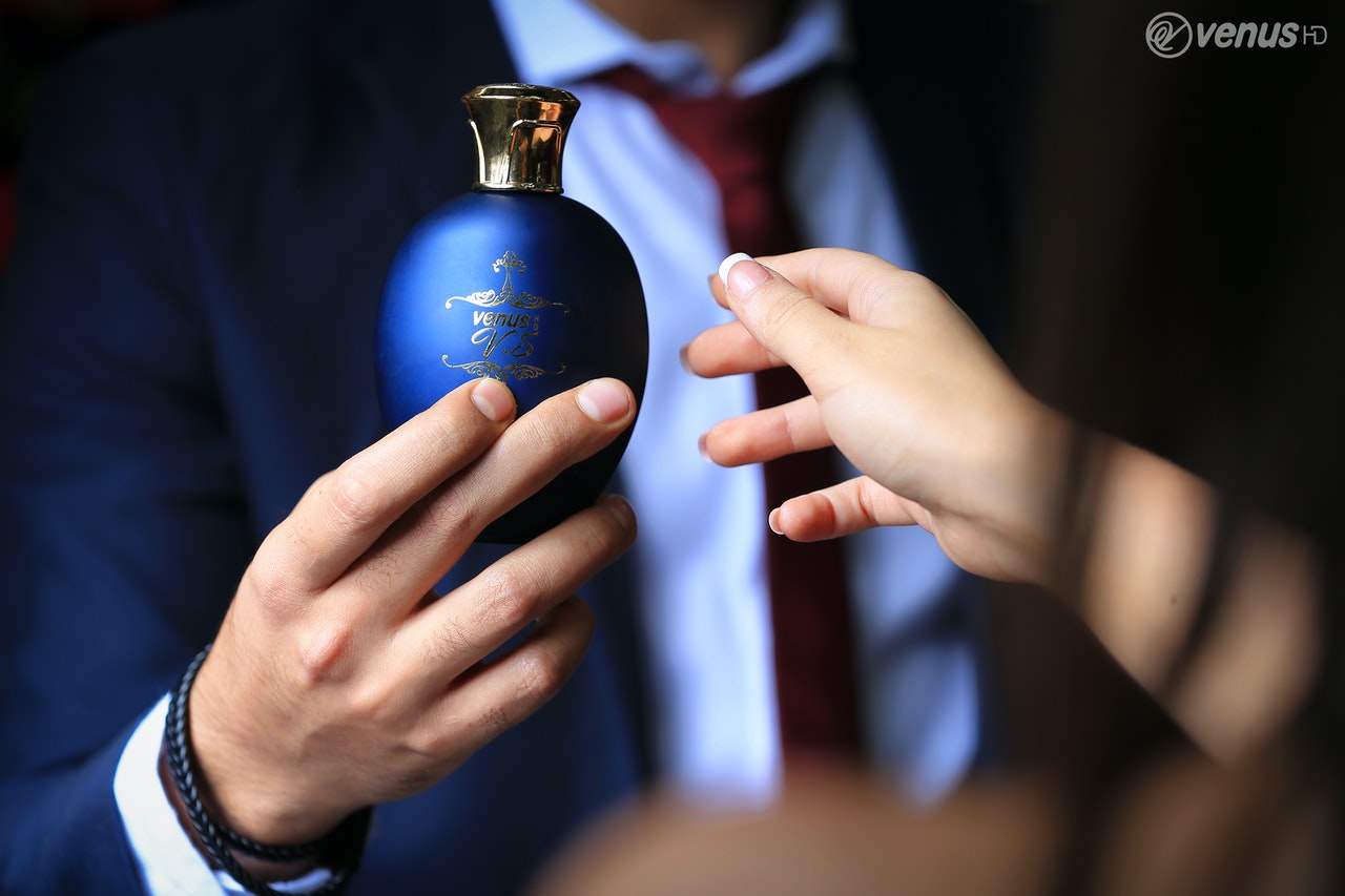 Offrir un parfum à son homme